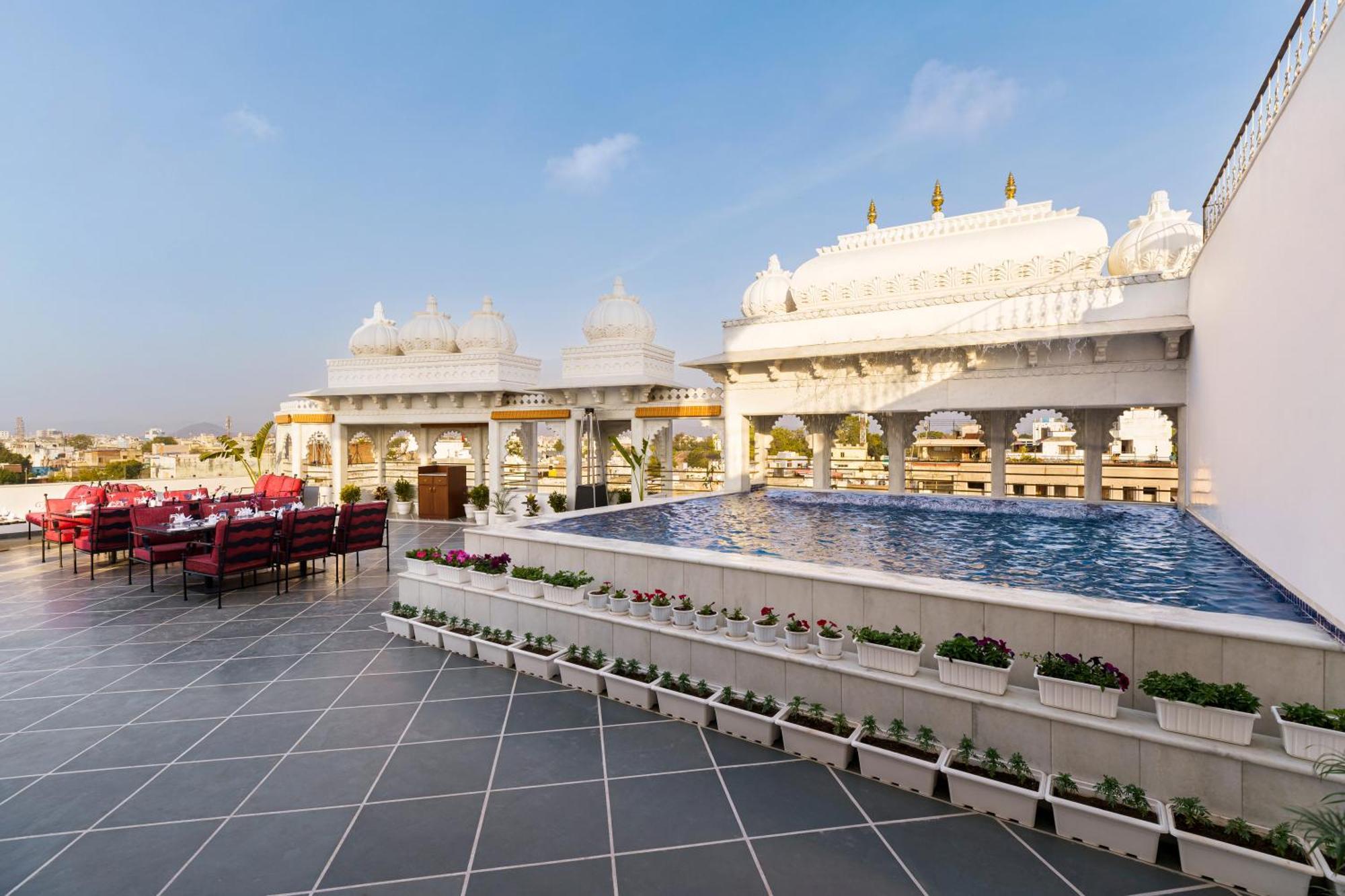 Chunda Haveli Hotel Udaipur Eksteriør billede